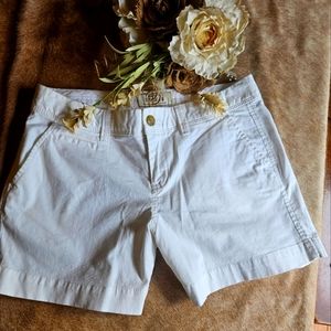 (3)Old Navy Perfect 5" Shorts sz. 4 (3 pair) white, blk, olive green